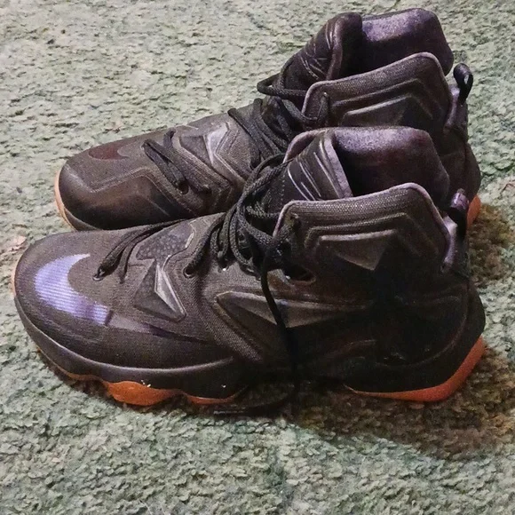 men's lebron james black lion 13. like new - Picture 3 of 10